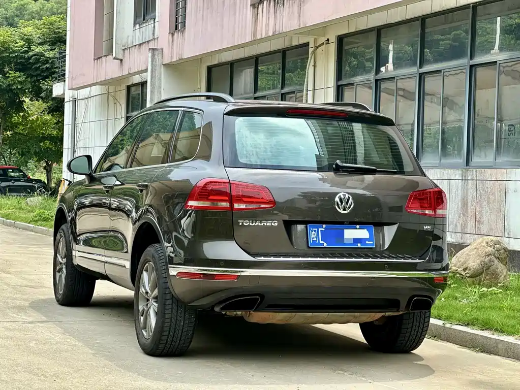 Volkswagen Touareg 2017 — фото 6