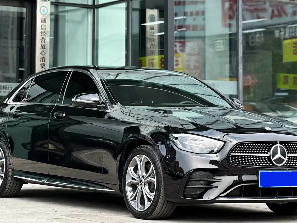 Mercedes-Benz E-Class 2023 — фото 1