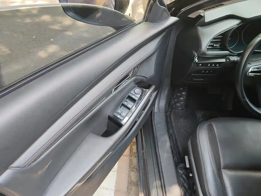 Mazda 3 Angkesela 2022