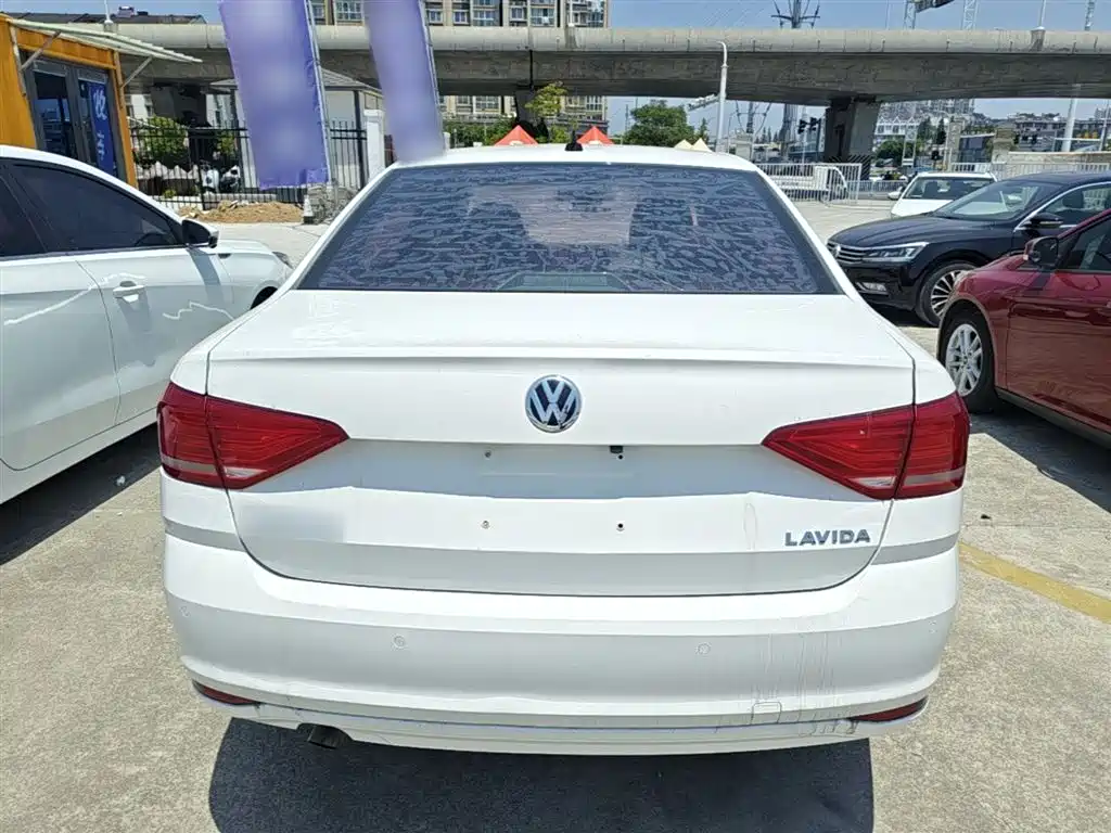 Volkswagen Lavida 2018 — фото 6