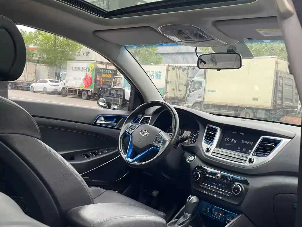 Hyundai Tucson 2018 — фото 9
