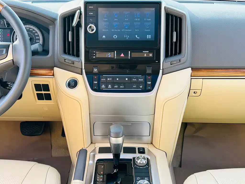 Toyota Land Cruiser 2018 — фото 21