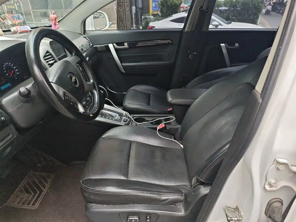 Chevrolet Captiva 2015 — фото 16