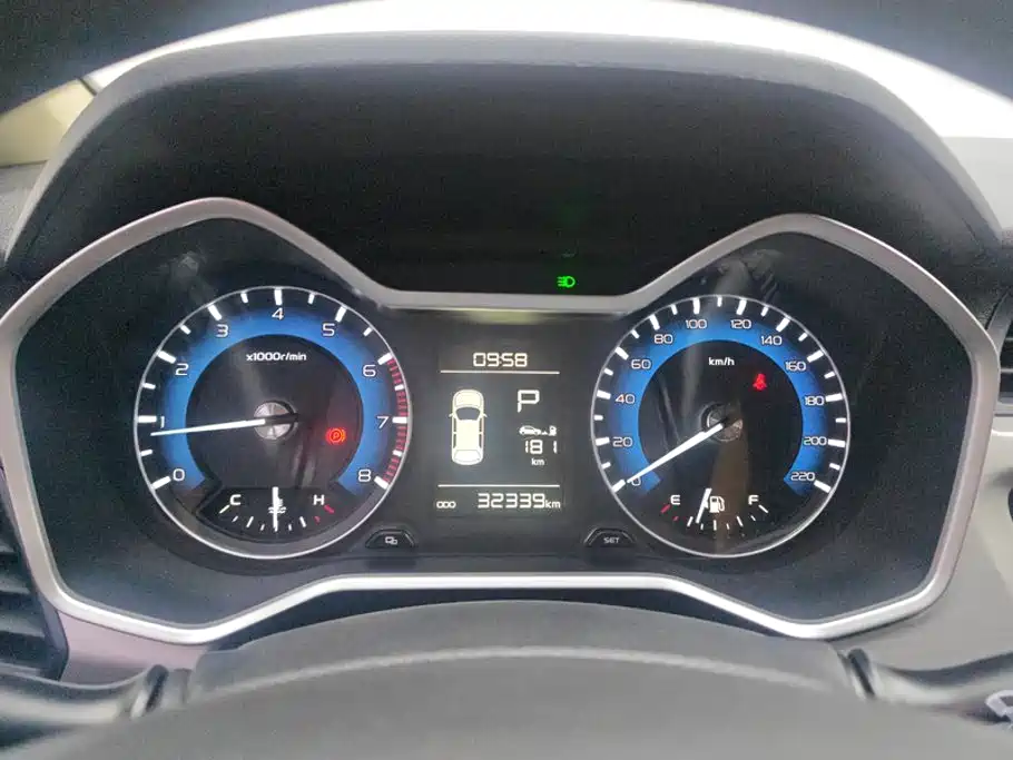 Geely Vision X3 2019 — фото 14