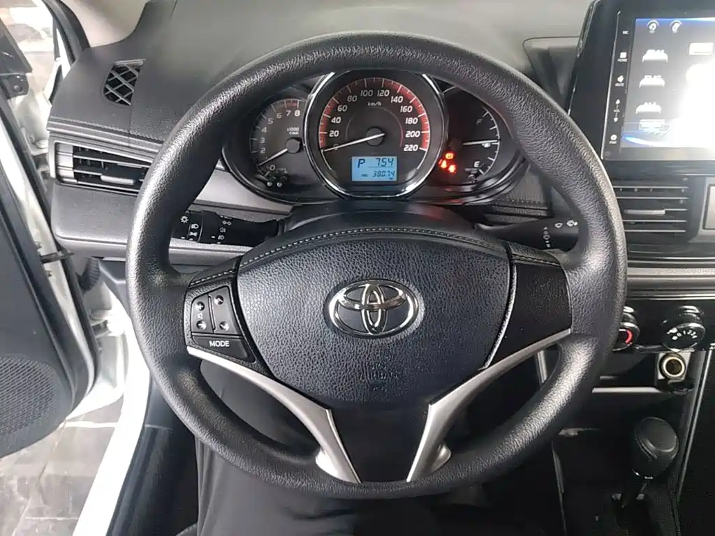 Toyota Vios 2023 — фото 11