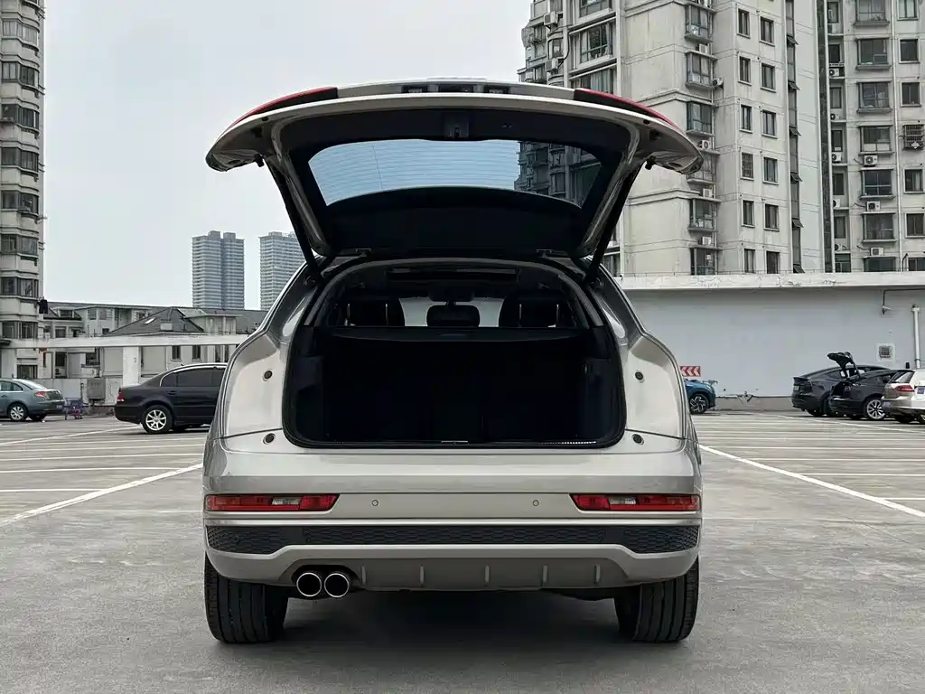 Audi Q3 2019 — фото 16