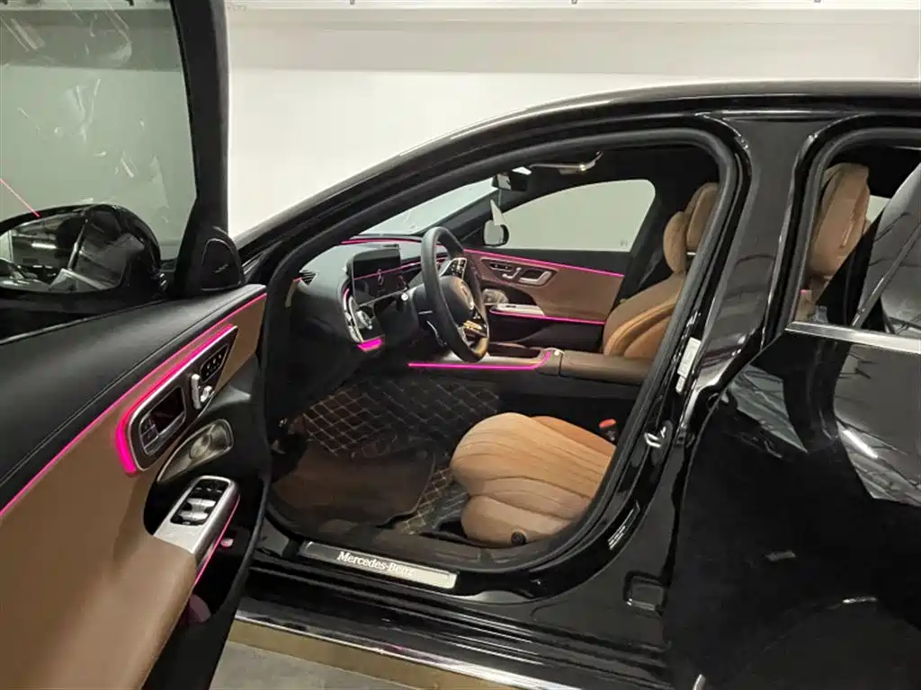 Mercedes-Benz E-Class 2025