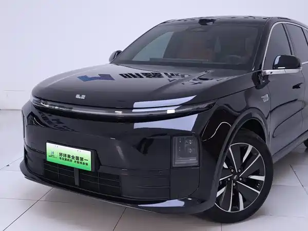 Li Auto L6 2025