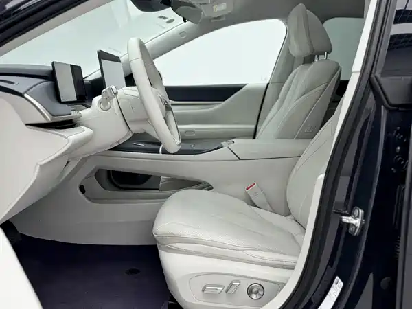 Buick Zhijing L7 2025