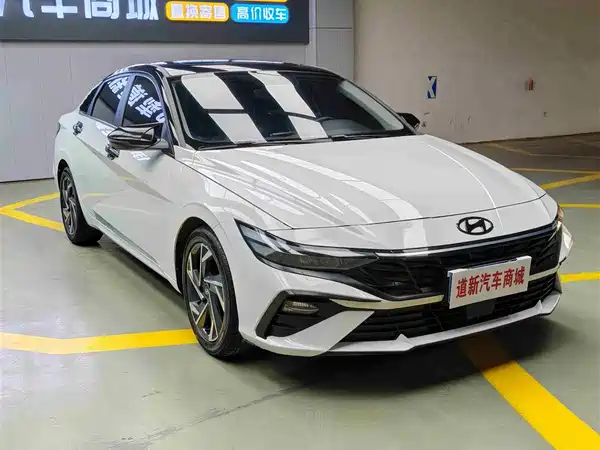 Hyundai Elantra 2023