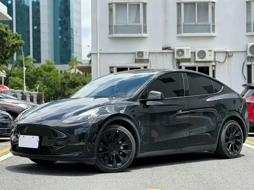 Tesla Model Y 2021 — фото 1