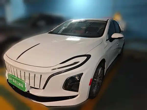 Hongqi E-QM5 2023