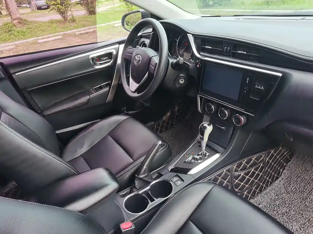 Toyota Corolla 2019 — фото 10