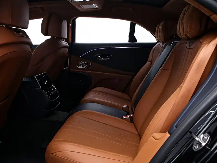 Bentley Flying Spur 2022 — фото 14