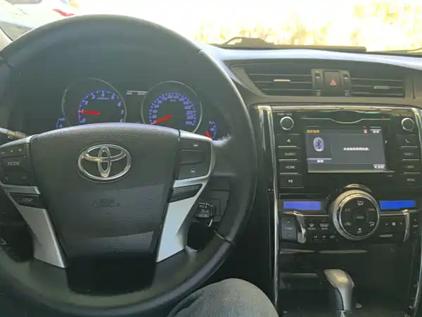 Toyota Reiz 2013