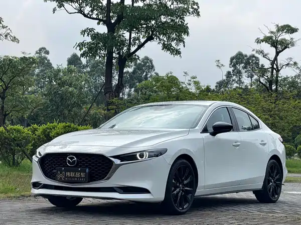 Mazda 3 Axela 2025