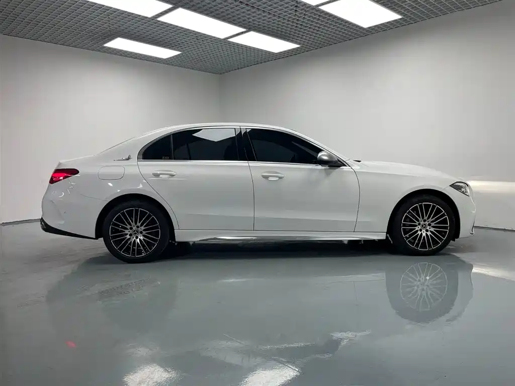 Mercedes-Benz C-Class 2023 — фото 5