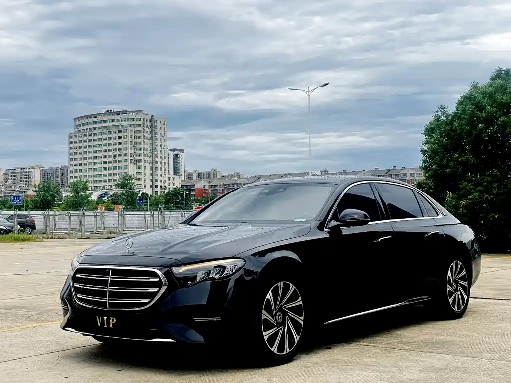 Mercedes-Benz E-Class 2025