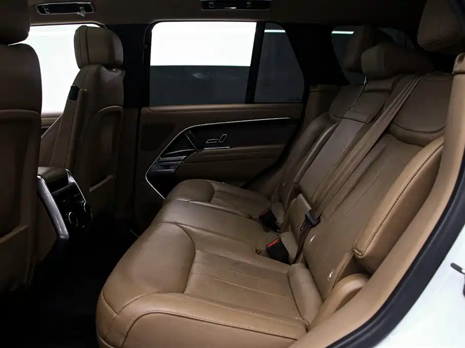 Land Rover Range Rover 2023 — фото 14