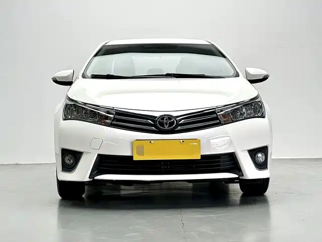 Toyota Corolla 2015 — фото 2