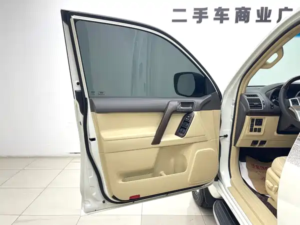 Toyota Prado 2016