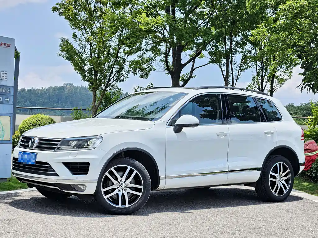 Volkswagen Touareg 2016 — фото 1