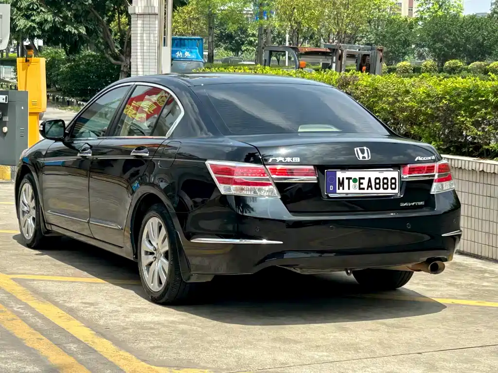 Honda Accord 2013 — фото 3