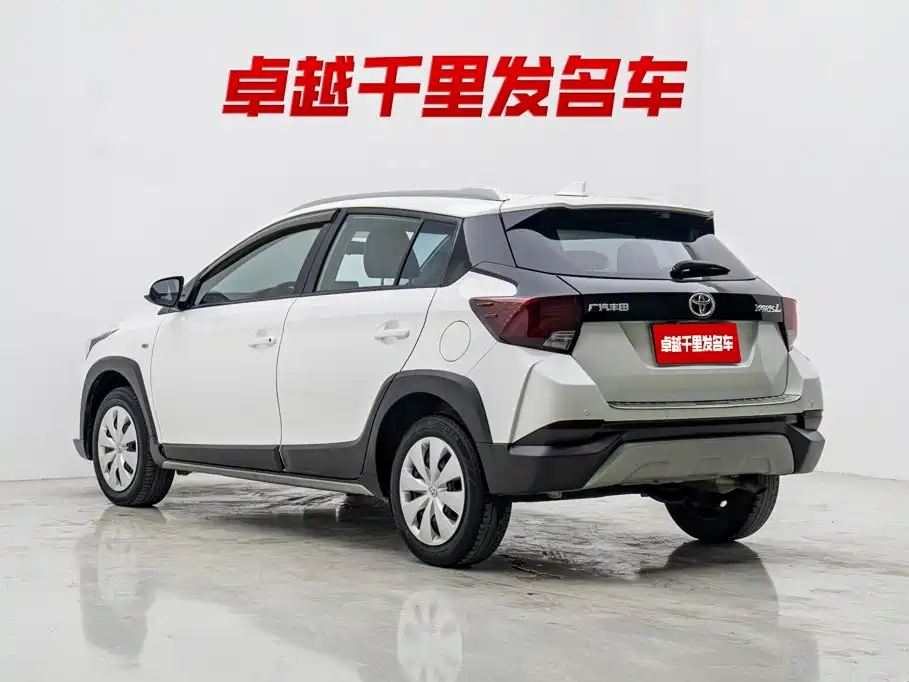 Toyota Yaris L 2022 — фото 5