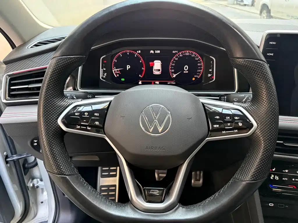 Volkswagen Tiguan L 2021 — фото 11