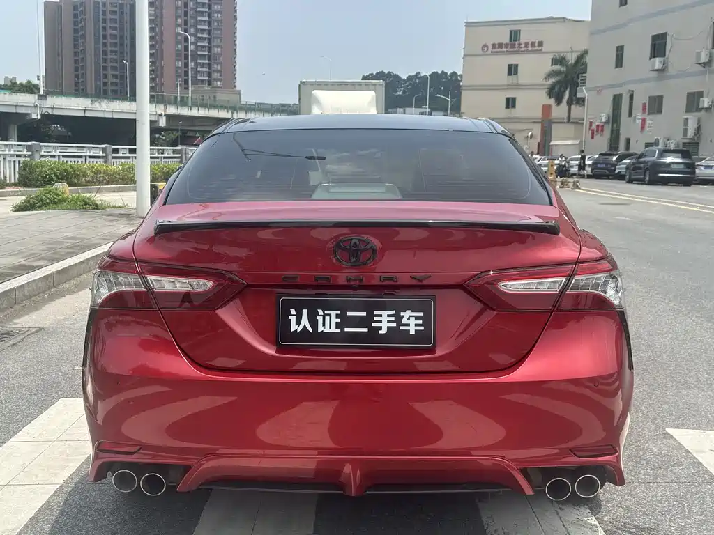 Toyota Camry 2018 — фото 6