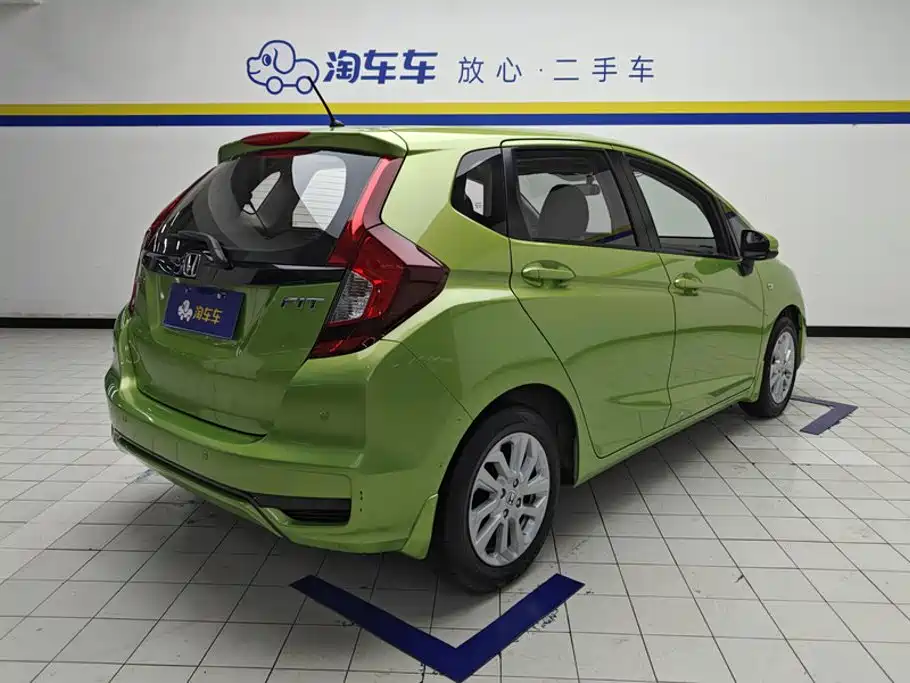 Honda Fit 2018 — фото 3