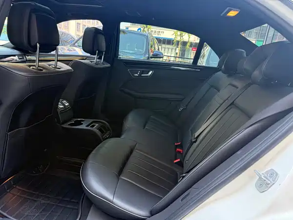 Mercedes-Benz E-Class 2015