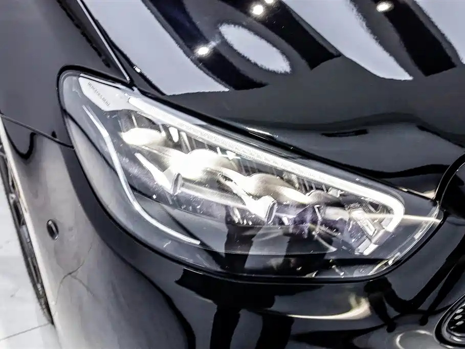 Mercedes-Benz E-Class 2023 — фото 15
