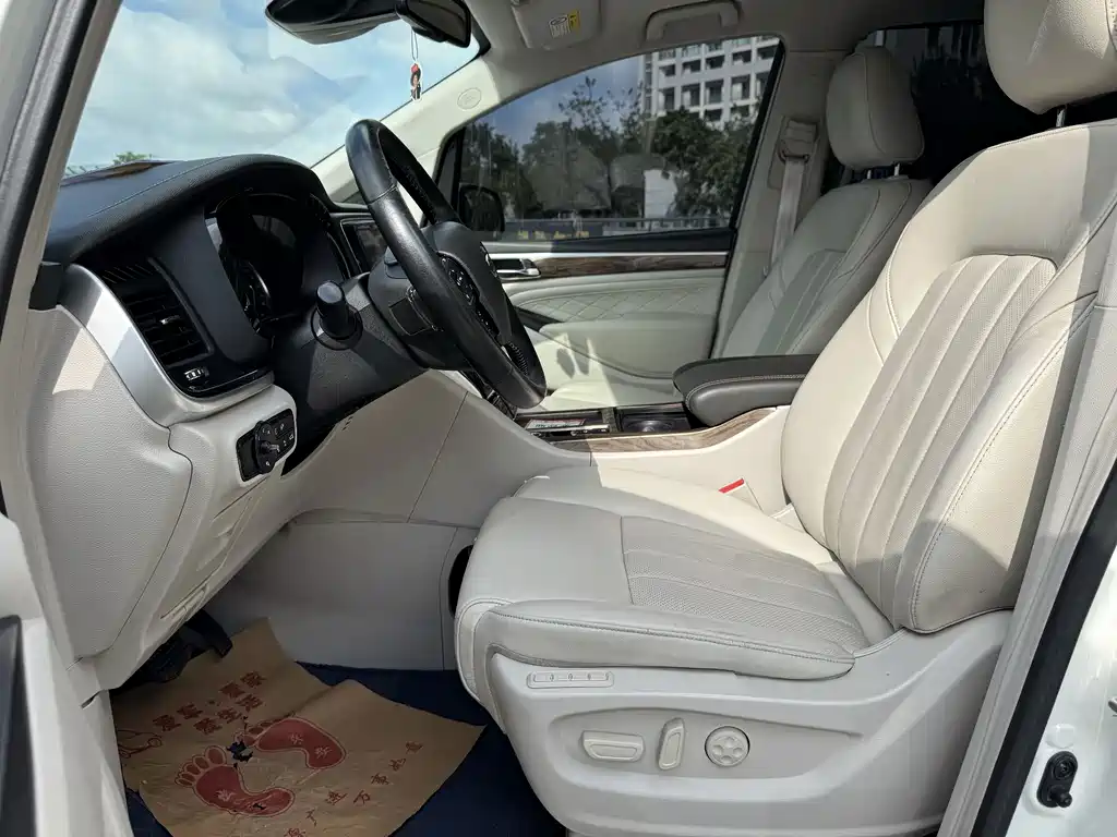 GAC Motor Trumpchi M8 2018 — фото 8