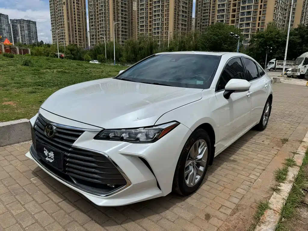 Toyota Avalon 2020 — фото 1