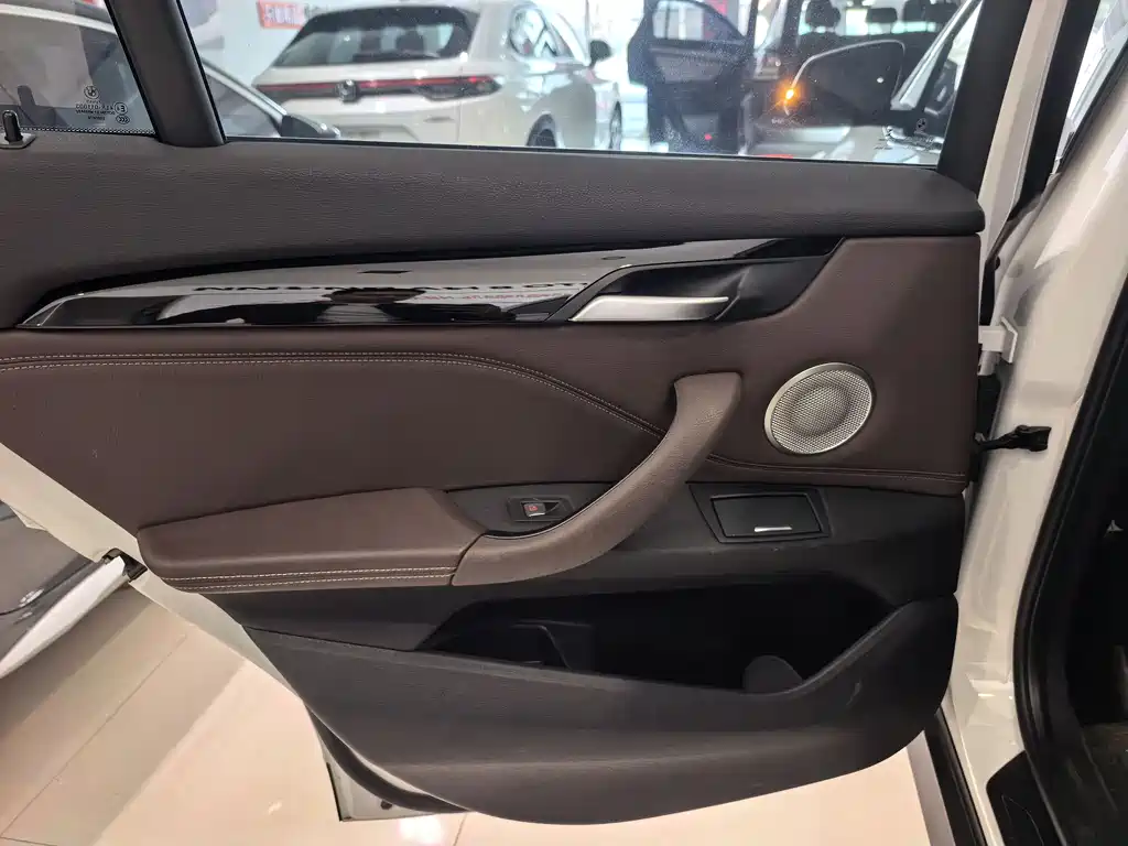 BMW X1 2022 — фото 13