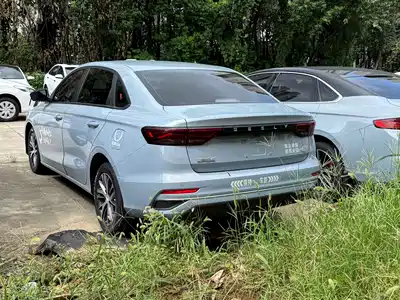 Geely Emgrand 2024