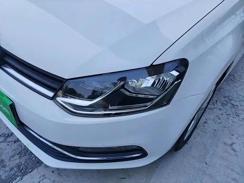 Volkswagen Polo 2016 — фото 24