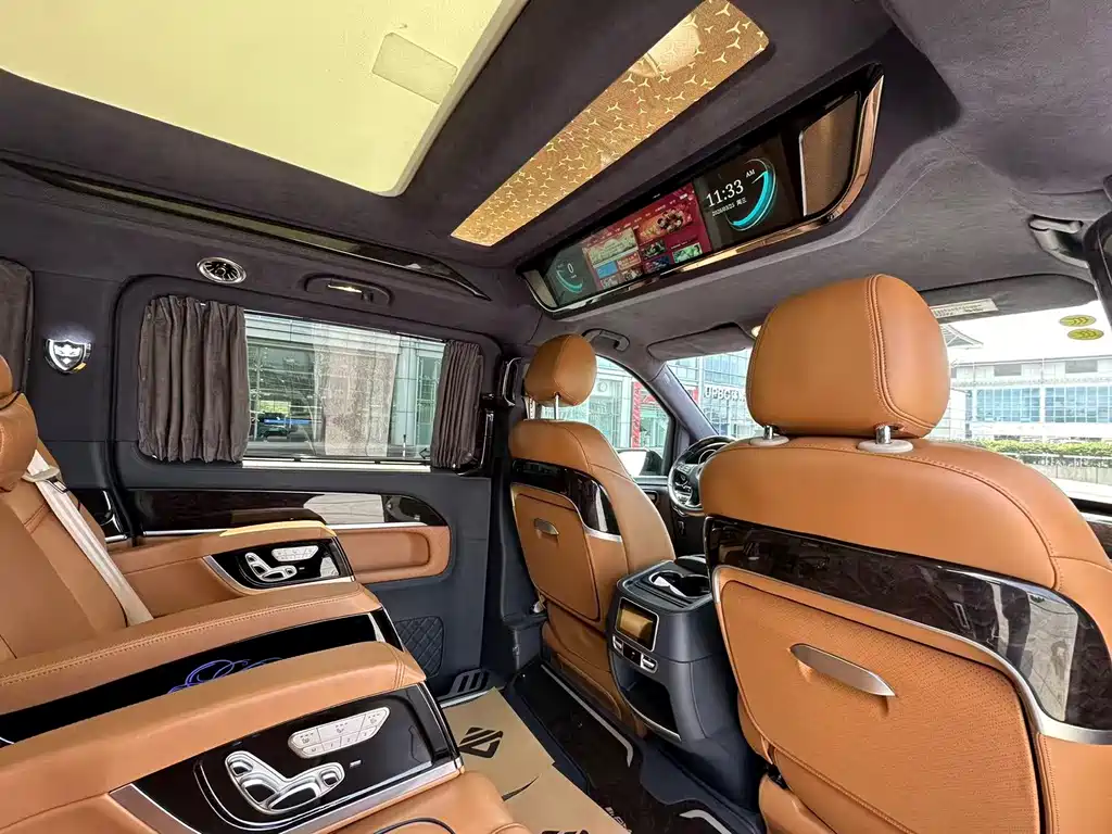 Mercedes-Benz V-Class 2022 — фото 14