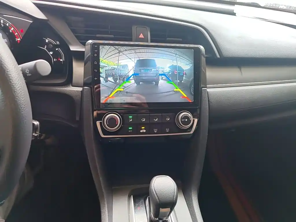 Honda Civic 2018 — фото 13