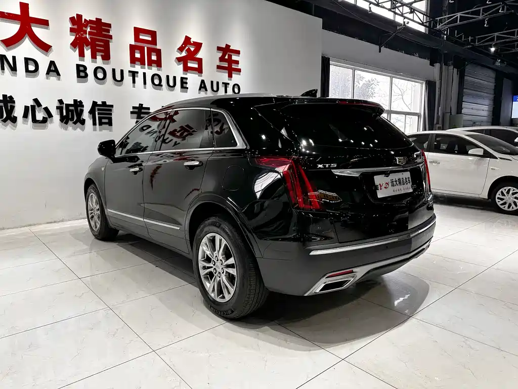 Cadillac XT5 2020 — фото 18