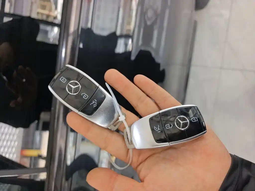 Mercedes-Benz E-Class 2020 — фото 15