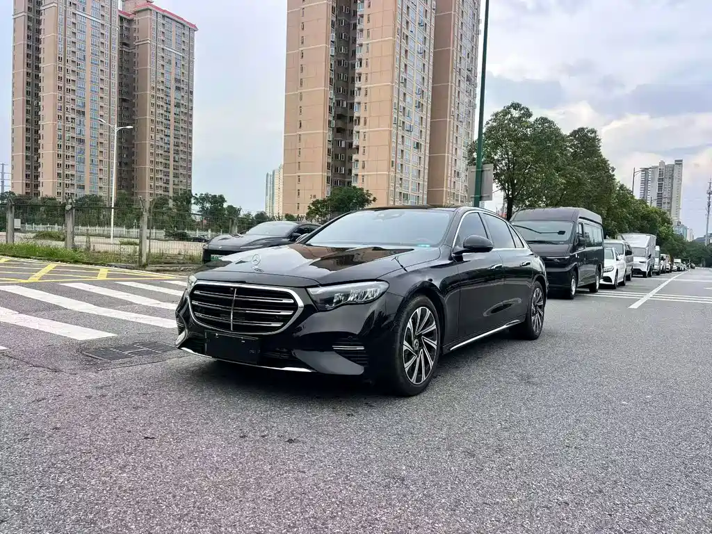 Mercedes-Benz E-Class 2025