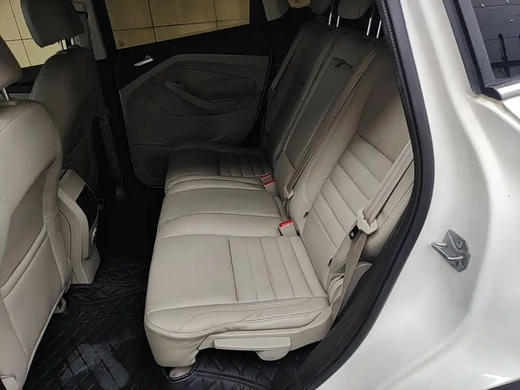Ford Kuga 2014 — фото 13