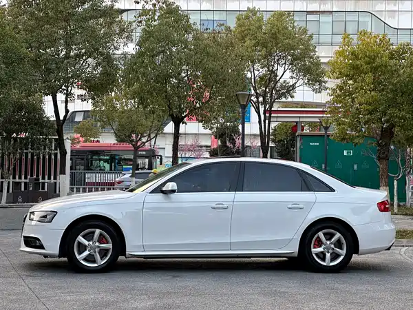 Audi A4L 2016