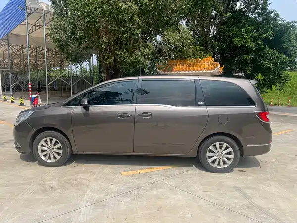 Buick GL8 2011