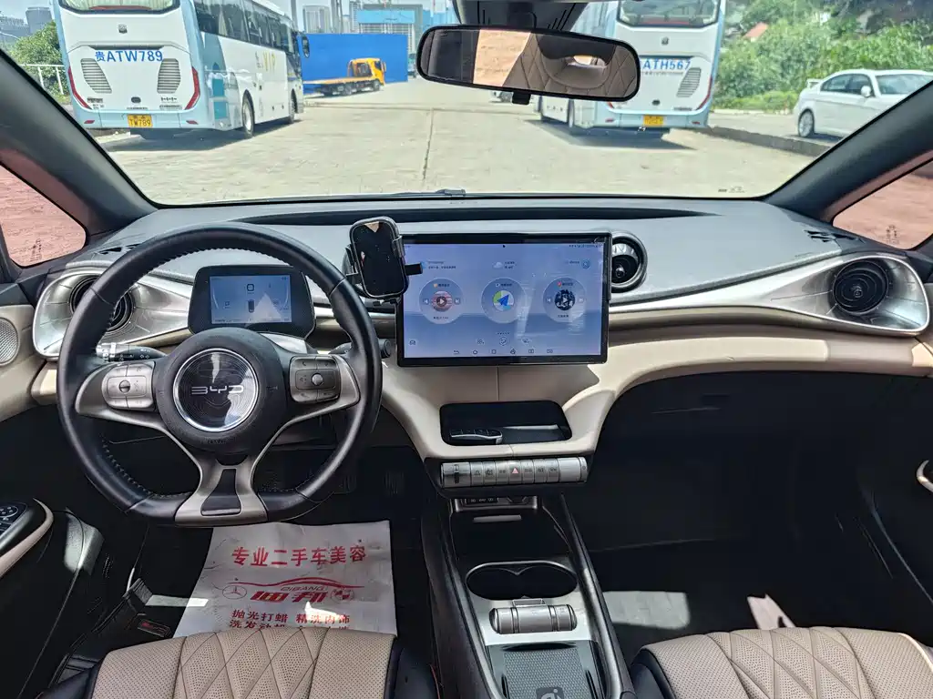 BYD Dolphin 2023 — фото 11