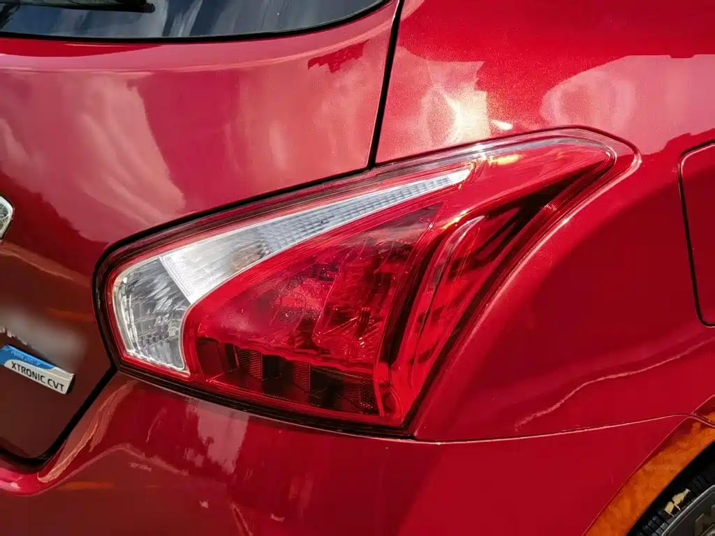 Nissan Tiida 2015 — фото 8