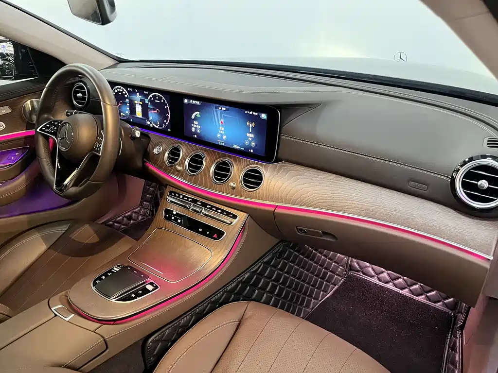Mercedes-Benz E-Class 2022