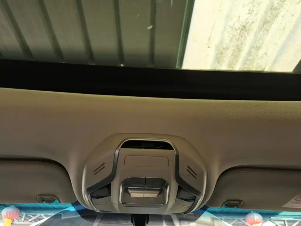 Geely Boyue 2020 — фото 18